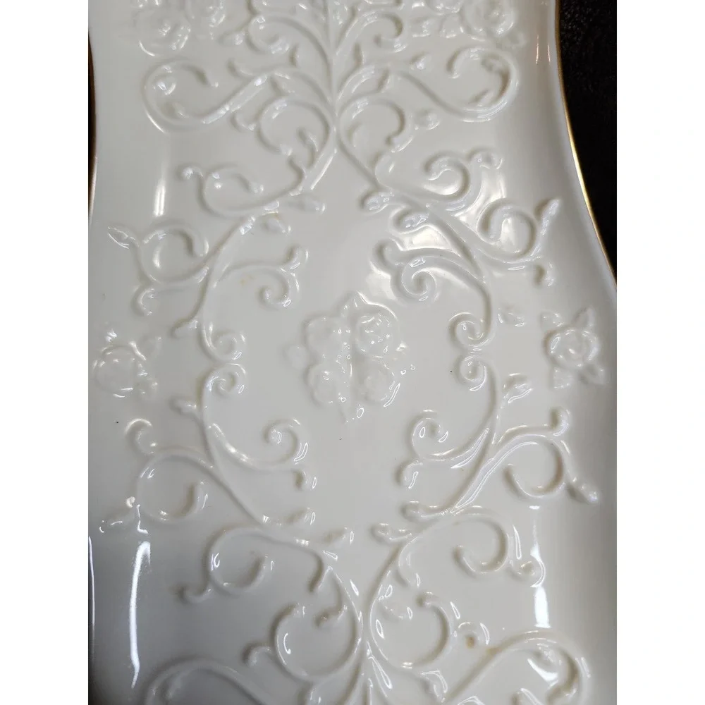 Candy plate or tea tray‎